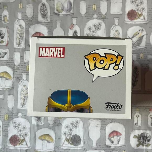 Funko Pop Thanos Exclusive Marvel Collector Corps Marvel - Picture 5 of 7